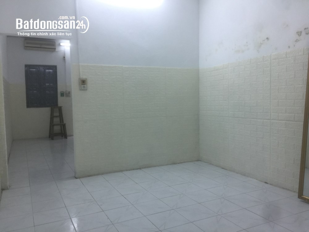 Bán nhà cấp 4 ngõ 1043, đường Giải Phóng, phường Hoàng Mai, Hà Nội