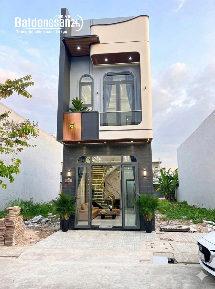 Bán nhà 120m2, 2 tầng, 3PN, full nội thất, vào ở ngay, P. Chánh Hiệp, TP Hồ Chí Minh.
