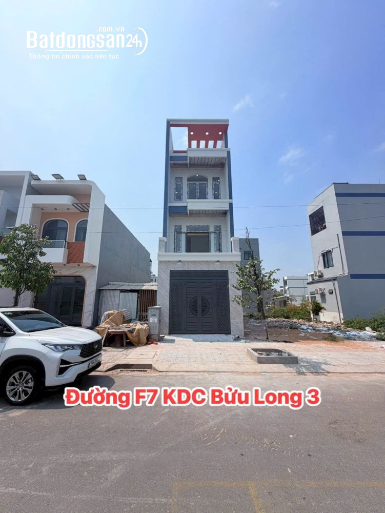 Bán nhà 1 trệt 2 lầu, 80m2, sổ hồng riêng thổ cư, có hoàn công, chỉ 5,7 tỉ, P. Biên Hòa, Đồng Nai.