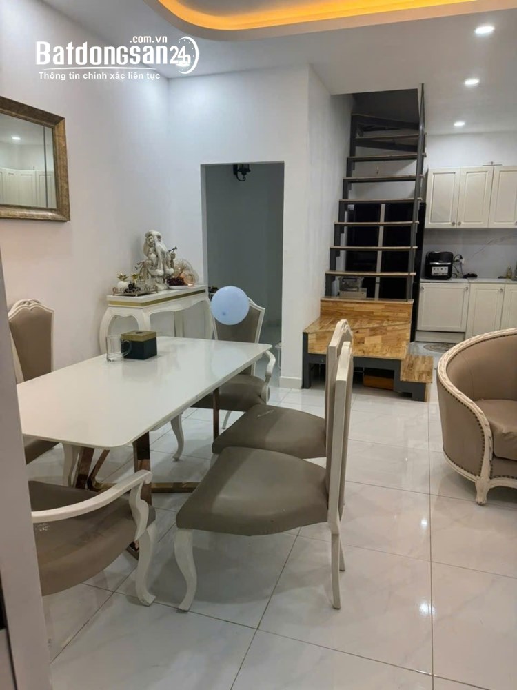 Nhà 5.2 x 21.8m (đang cho thuê 15tr/tháng), giá hơn 5 tỷ, Xã Hiệp Phước, TP Hồ Chí Minh.