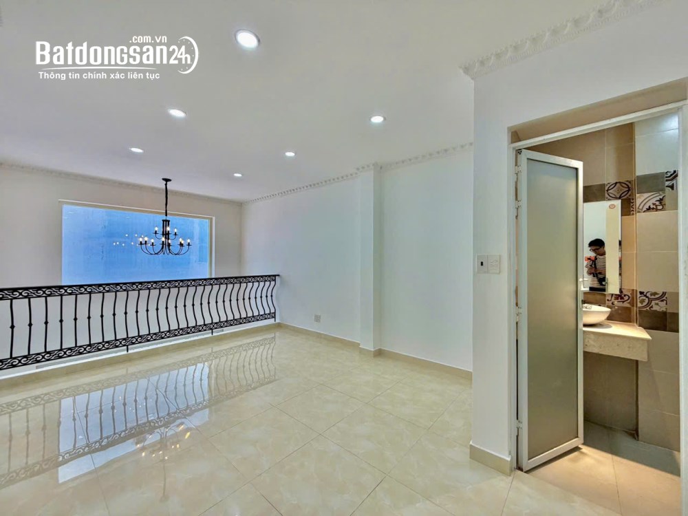 Cho thuê nhà DTSD 150m2, HXT, 3PN, P. Đức Nhuận (Q Phú Nhuận cũ), TP. HCM.