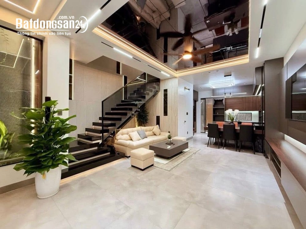 Bán nhà 4 tầng BTCT - 4PN nội thất cc, 62m², ngang 5.2m, P. Hòa Hưng (Quận 10 cũ), HCM.