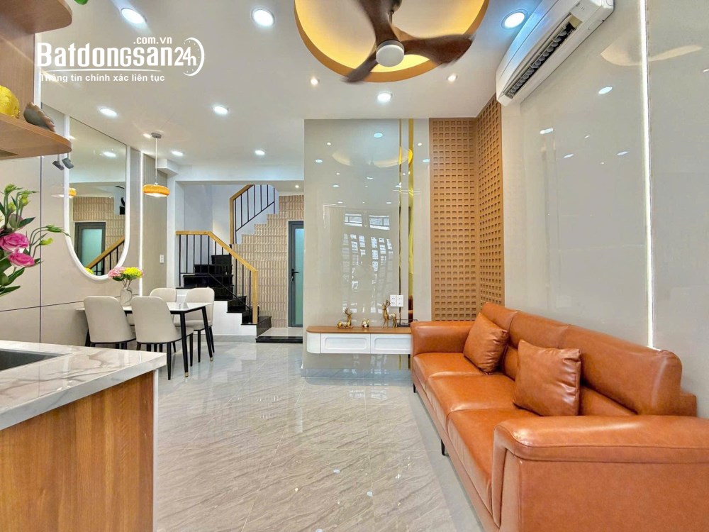 Bán nhà 32m2 - 3 tầng - giá 5.79 tỷ, Phường Cầu Kiệu (Q Phú Nhuận cũ)