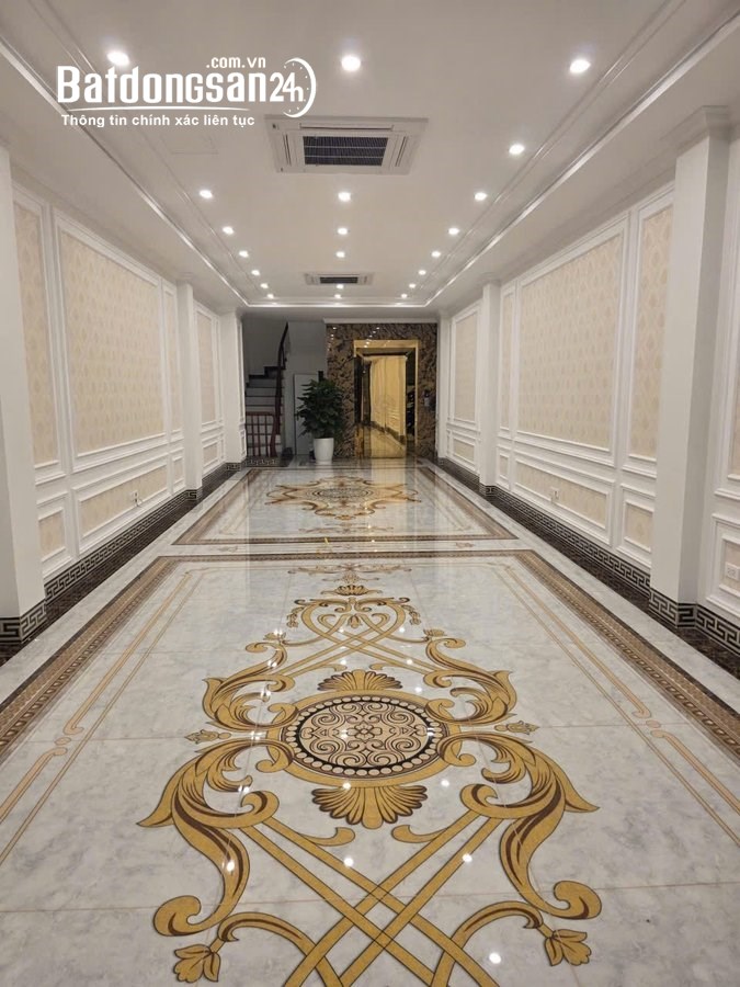 Nhà mặt phố 8T thang máy, 80m2, sổ đỏ chính chủ, pháp lý rõ ràng, P. Việt Hưng (Q Long Biên cũ)