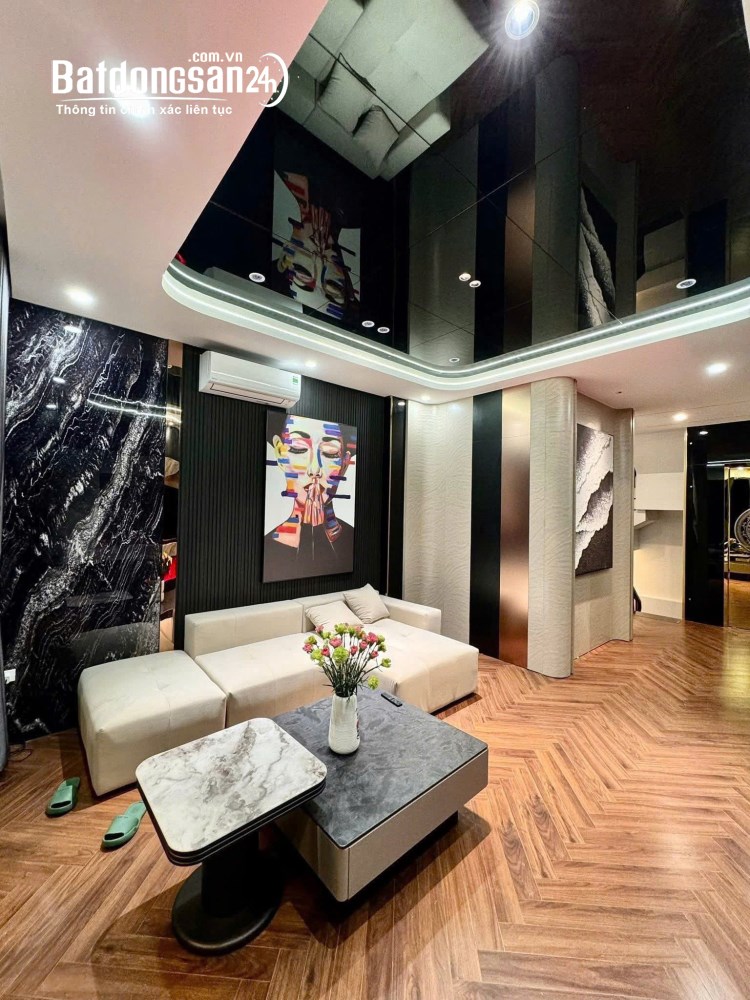 Bán nhà mặt tiền 45m2, nhà 5 tầng, giá 14 tỷ ( có thương lượng) P. Phương Liệt, TP Hà Nội