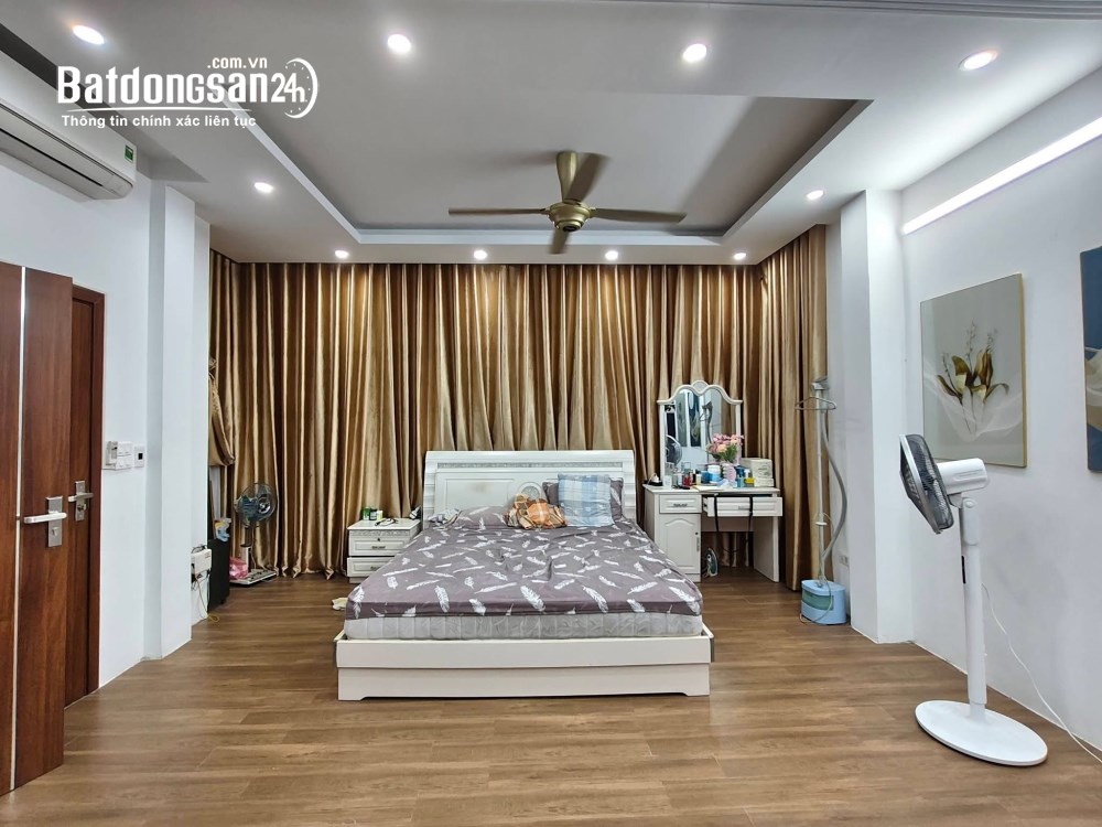 Bán nhà phố Tôn Đức Thắng, Đống Đa 45m, 5 tầng, mt 8m. Giá: 20.3 tỷ