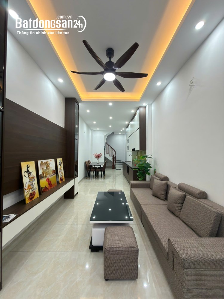 Bán gấp nhà 5T, 38m2, sổ đỏ chính chủ, Phường Hà Đông, TP Hà Nội