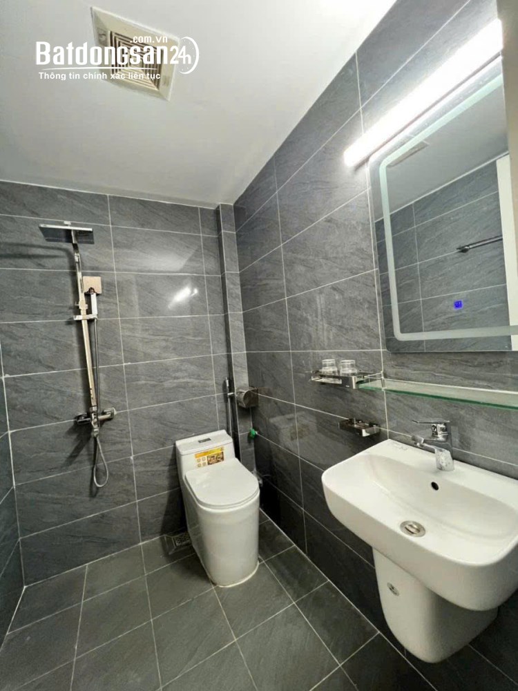 Hơn 14 tỷ có nhà mới 51m2*4T, LÔ GÓC, 3 THOÁNG, NGÕ THÔNG, P. Cầu Giấy, TP Hà Nội