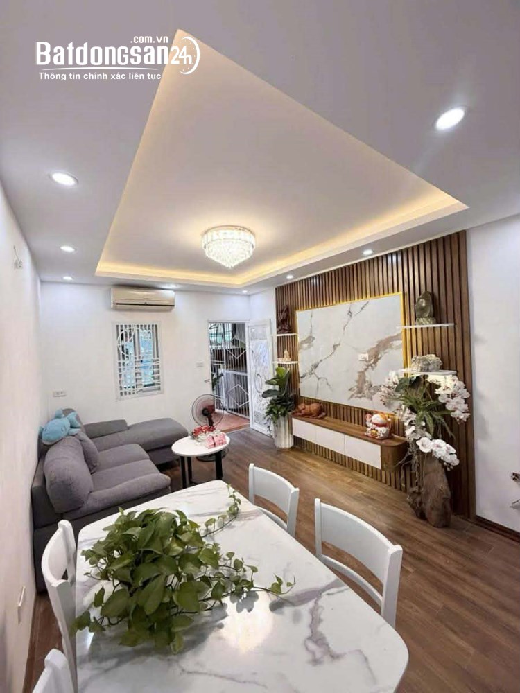  Nhà đẹp 2 tầng, full nội thất, lô góc 2 thoáng, phố Xuân Tân 19m2, giá 2 tỷ, P Tây Tựu, HN.