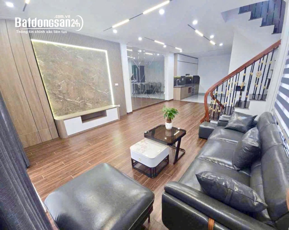 Bán nhà mặt tiền Phố Đông Các, Phường Kim Liên (Q Đống Đa cũ), Hà Nội