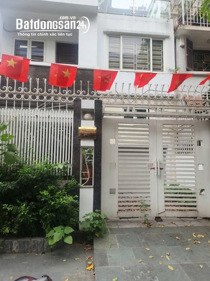 Biệt thự Việt Hưng - Long Biên 200m2, Sổ đỏ chính chủ, sẵn sàng giao dịch.