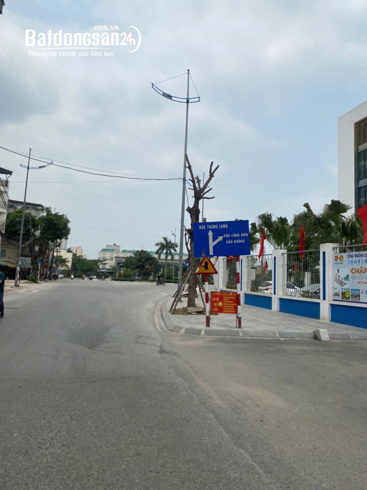 Cho thuê kho-xưởng Đ. Đức Giang, P. Long Biên, Hà Nội - DT 1.400m2, container vào tận kho