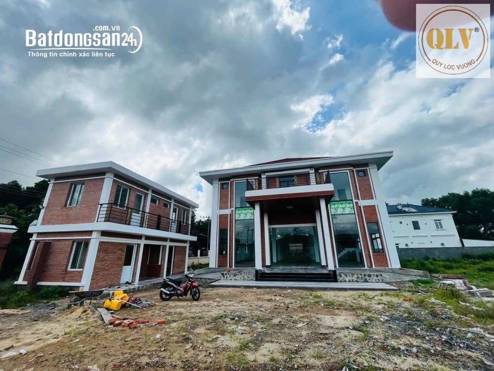 Bán / cho thuê nhà xưởng khuôn viên lớn – Bến Cát, Bình Dương – 6.105m²