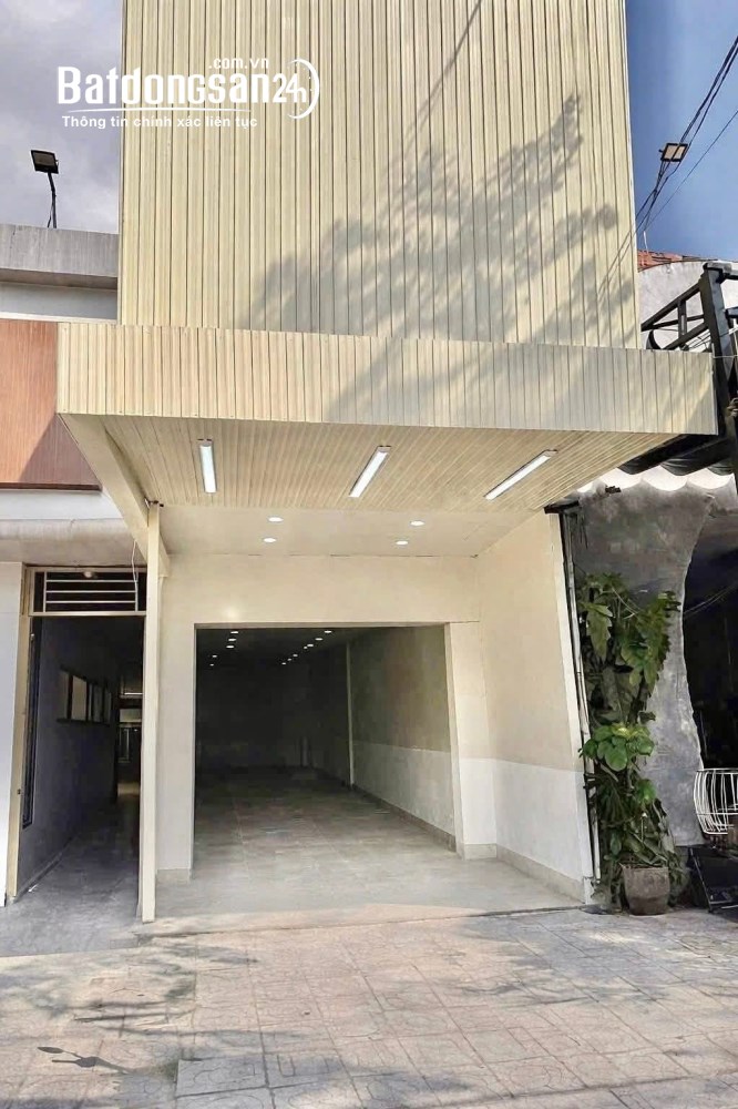Cho thuê nhà MT Đường Nguyễn Văn Cừ, P. Ninh Kiều, TP Cần Thơ. Dưới 20 triệu/th.