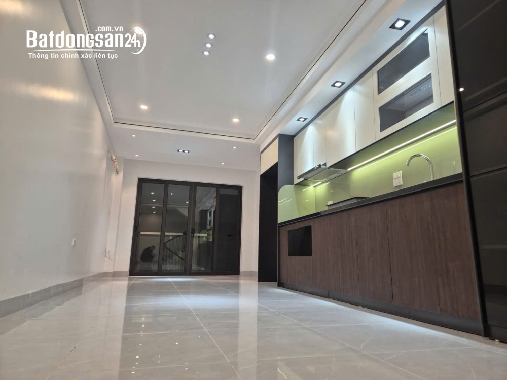 Bán nhà 5T độc lập, lô góc, full nội thất gần KĐT Đặng Xá, Gia Lâm, giá nhỉnh 5 tỷ