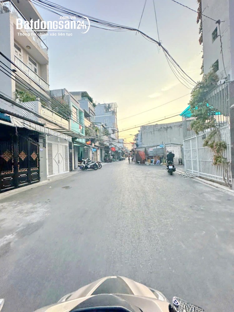 Chính chủ bán nhà Hẽm Xe Hơi ra vào thoải mái Lê Văn Lương. Quận 7
