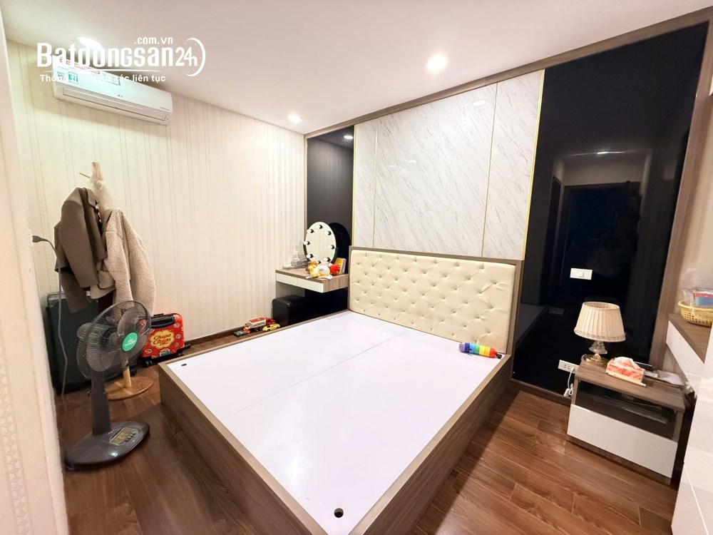 Bán căn hộ 75m2 Đ. Trường Chinh - Lê Trọng Tấn, P. Phương Liệt, Hà Nội - 2PN - Giá Hơn 5 Tỷ