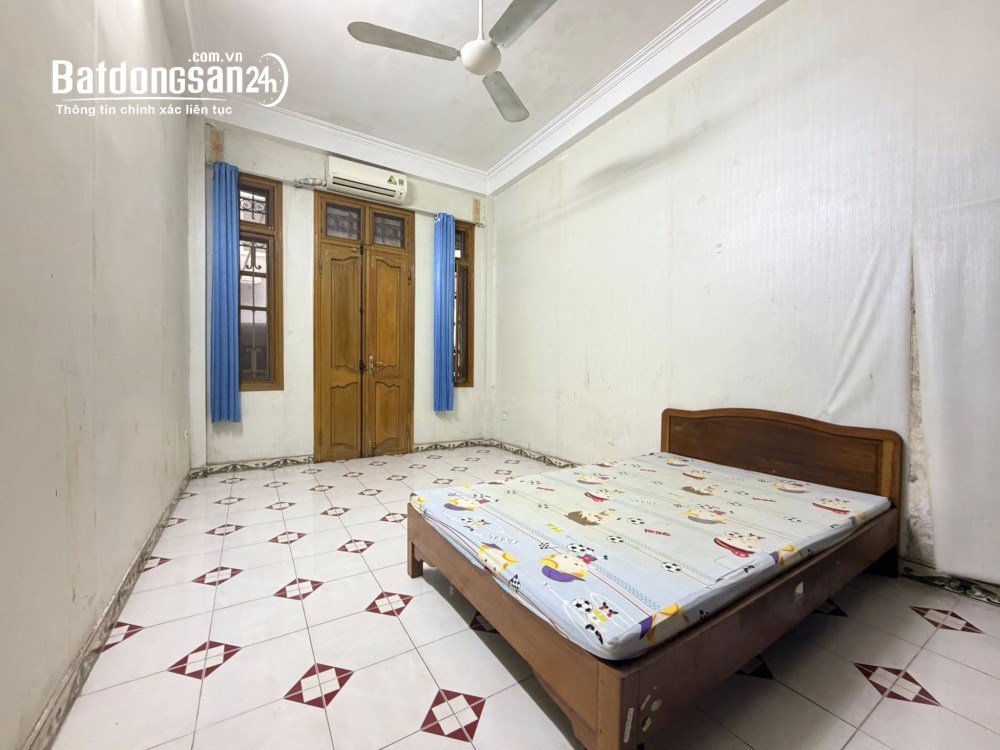 Nhà mặt tiền 5m, 65m2, giá 33 tỷ, Vương Thừa Vũ, P. Khương Đình, TP Hà Nội.