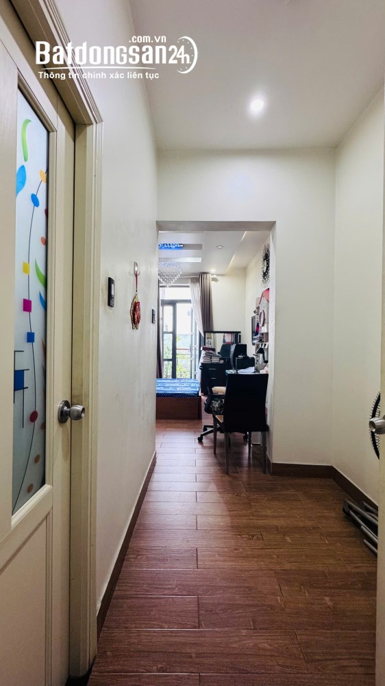 Nhà 39m2, nhỉnh 9 tỷ, Nguyễn Thị Minh Khai, P. Xuân Hòa (Quận 3 cũ)