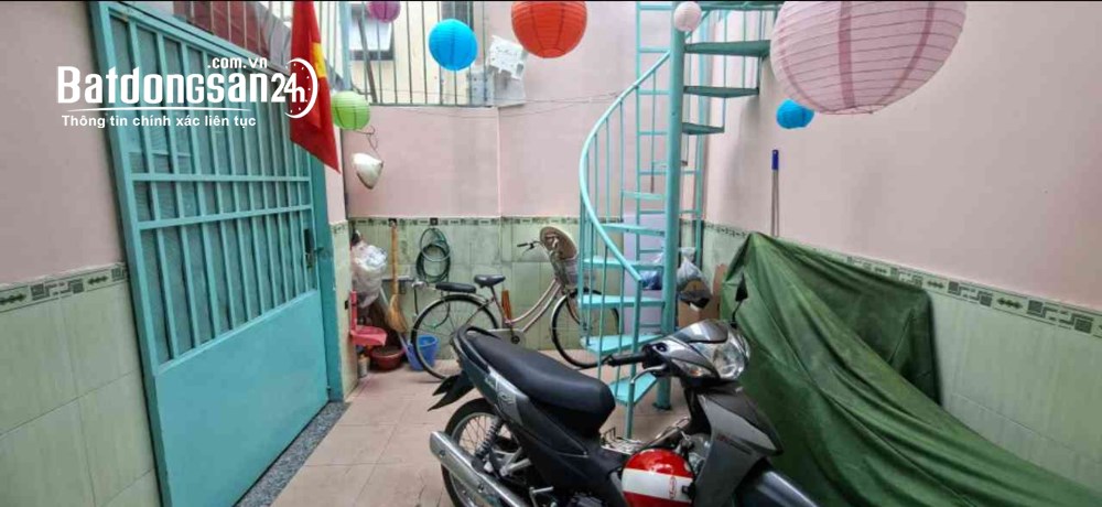 Bán nhà 46,6 m2, giá 7 tỷ, nở hậu, Nguyễn Thiện Thuật, P. Bàn Cờ (Quận 3 cũ)