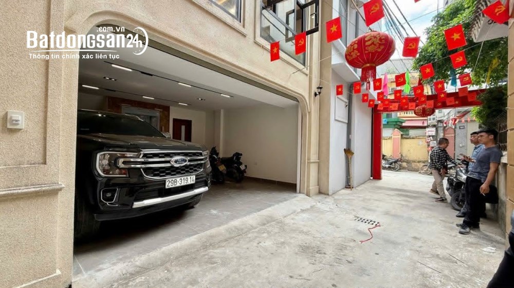 Nhà phố Xuân Đỉnh, Q. Bắc Từ Liêm cũ, 40m2, giá hơn 16 tỷ.