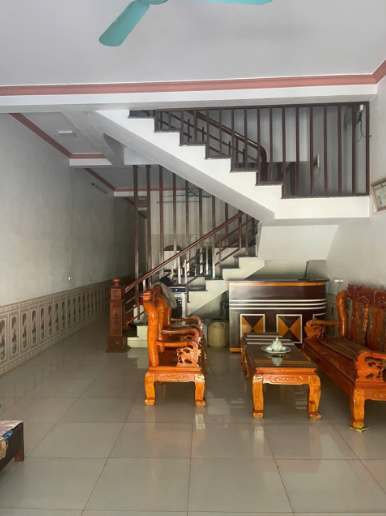 Nhà 100m2, ngang 5m, 3 tầng, dòng tiền ổn định, giá 3.75 tỷ, Xã Bình Tuyền Phú Thọ.