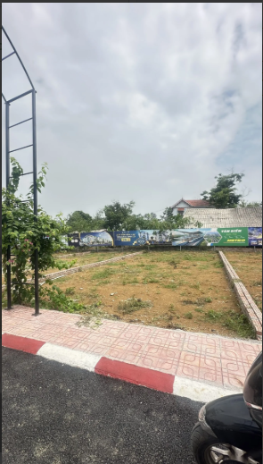 2,8 tỷ – đất Hoà Thạch gần Hoà Lạc – 100m2 full thổ cư – ô tô tránh