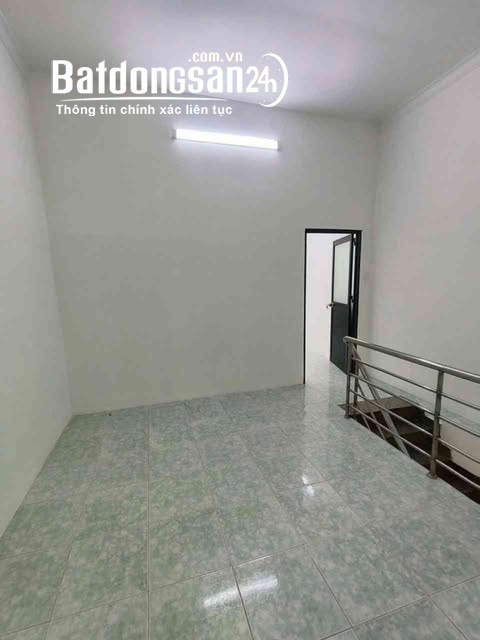 Nhà 1 trệt 1 lầu, nở hậu, gần cầu Chữ Y, P. Chánh Hưng (Quận 8 cũ), TP Hồ Chí Minh