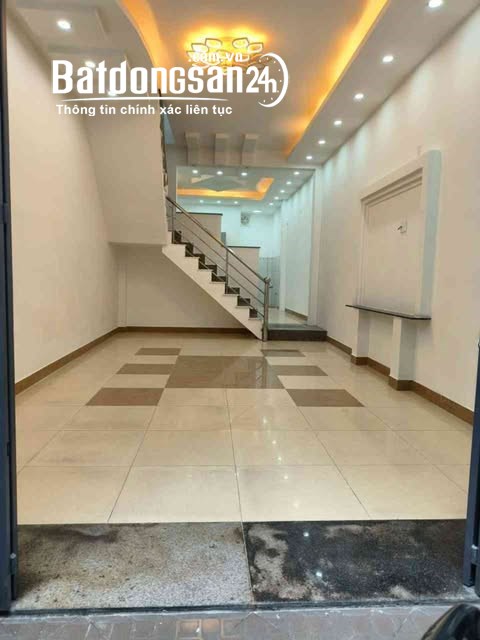 Nhà 1 trệt 1 lầu, nở hậu, gần cầu Chữ Y, P. Chánh Hưng (Quận 8 cũ), TP Hồ Chí Minh