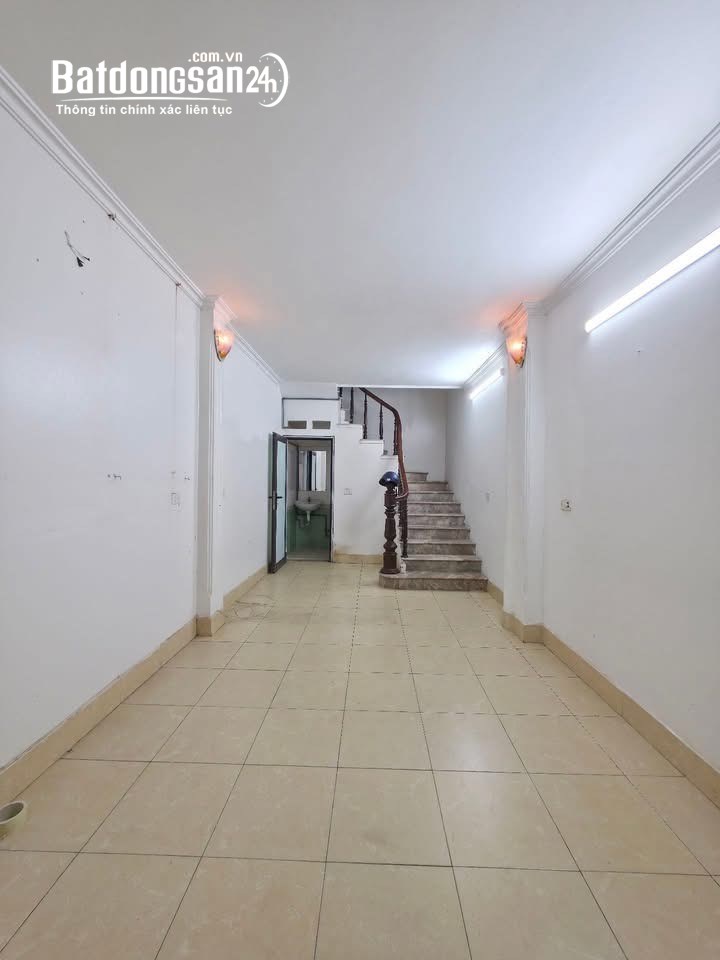 Bán nhà lô góc, gần ngã 6 Ô Chợ Dừa, 32m2 x 4T, giá 7,25 tỷ, P.  Đống Đa, TP Hà Nội.