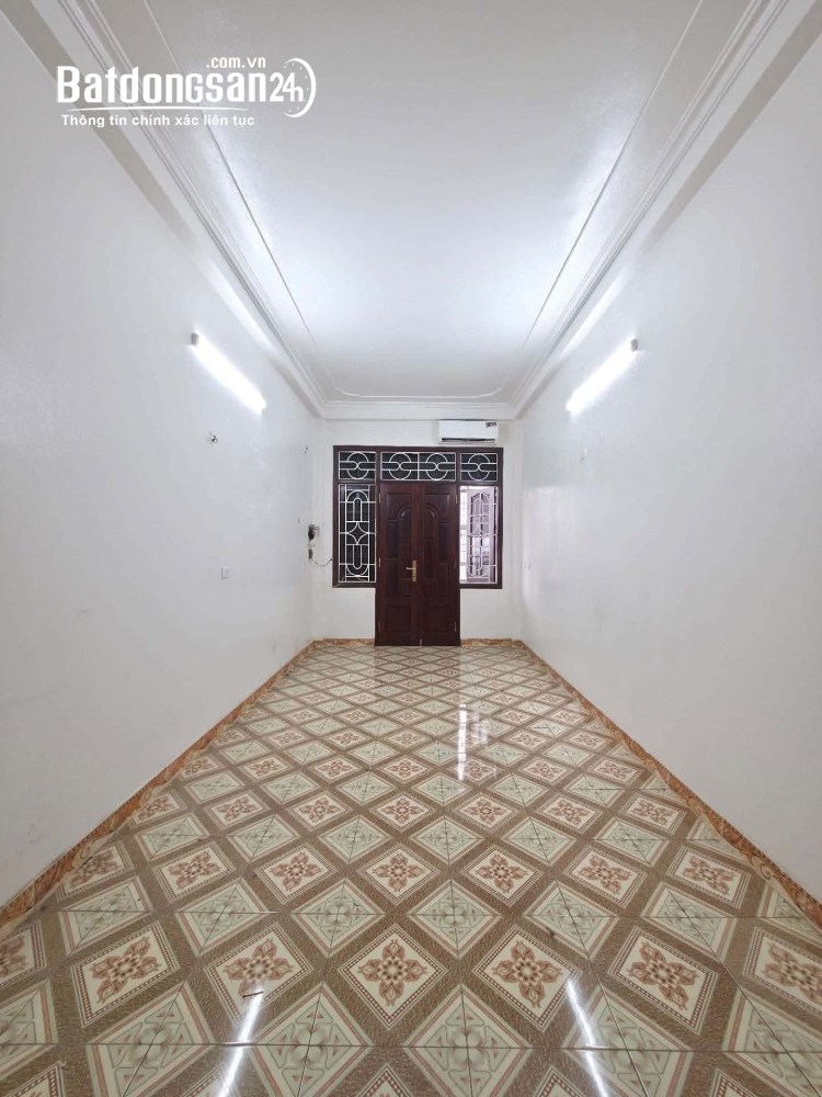 Bán nhà lô góc, gần ngã 6 Ô Chợ Dừa, 32m2 x 4T, giá 7,25 tỷ, P.  Đống Đa, TP Hà Nội.