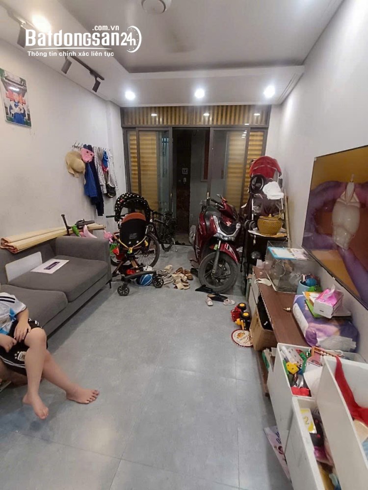 Bán nhà 4 tầng, 35m2, giá 6,8 tỷ, Đ. Khương Trung, P. Phương Liệt, TP Hà Nội