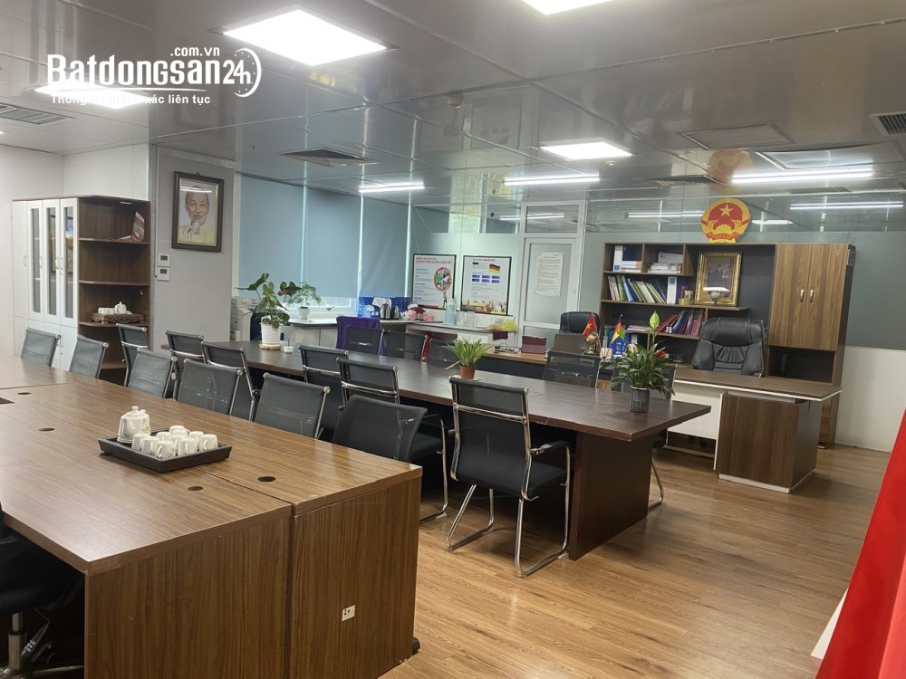 Văn phòng đẹp 150m2 tại phố 249 Thụy Khuê – khu vực trung tâm, thuận tiện di chuyển