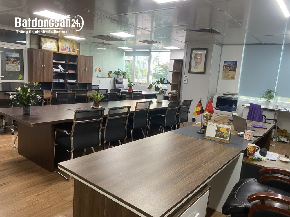Văn phòng đẹp 150m2 tại phố 249 Thụy Khuê – khu vực trung tâm, thuận tiện di chuyển