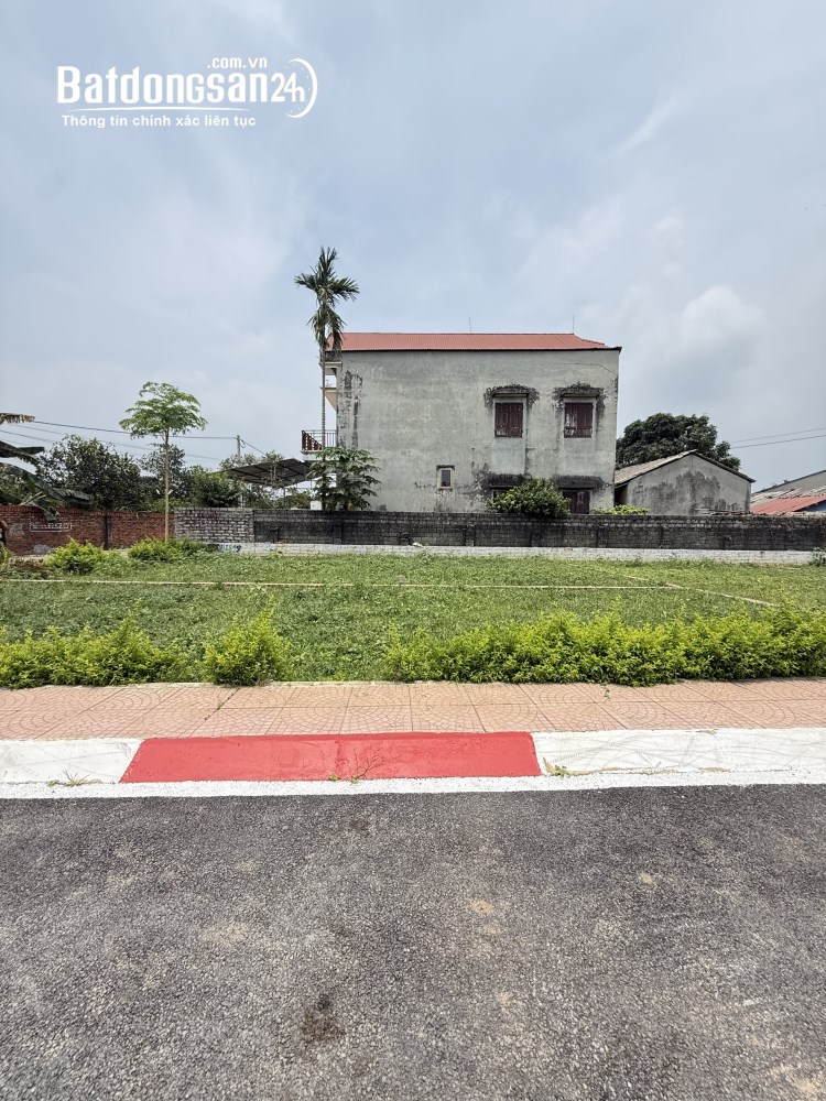  Bán 100m2 Trục chính Trại Hồ, 400m ra Trường Sĩ Quan Lục Quân, 30tr/m