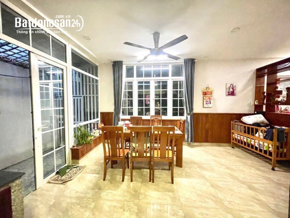 Bán Biệt 160m2, giá 16,5 tỷ, P. Long Trường (Quận 9 cũ), TP Hồ Chí Minh