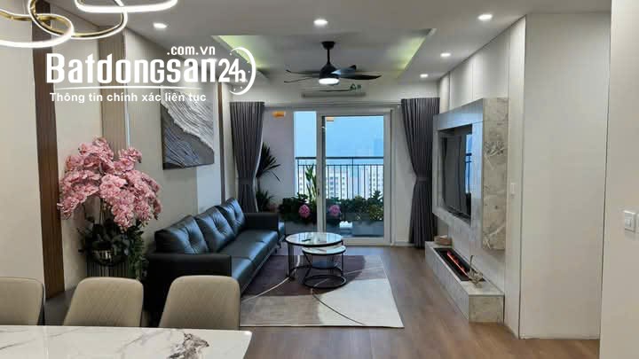 Gia đình cần cho thuê căn hộ chung cư cao cấp FLC 265 Cầu Giấy, giá 22 triệu/tháng.