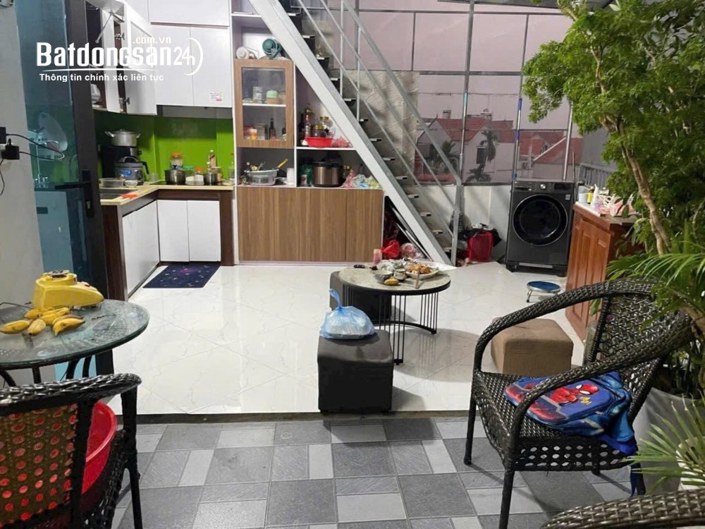 Bán nhà mặt tiền, lô góc, 44m2, giá 5,4 tỷ, Đ. Yên Vĩnh, Xã Sơn Đồng, TP Hà Nội