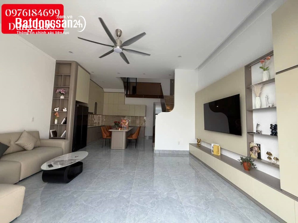 Bán nhà 3 tầng, 68m2, 5 tỷ, Đường Quang Minh, (H Mê Linh cũ), TP Hà Nội