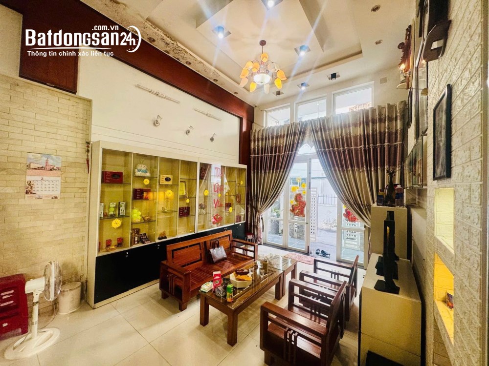 Bán nhà 3.5 tầng kiên cố, ngõ 2 ô tô tránh, 99m², mt 8.4m, sổ sẵn, (Q Hải Châu cũ), TP Đà Nẵng