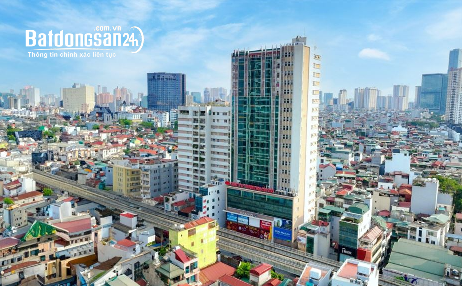 Cho thuê văn phòng 93m2, tại tòa CTM 139 Cầu Giấy, sẵn nội thất, vào làm ngay.