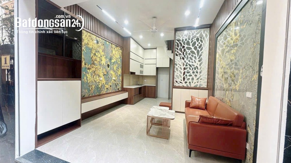 NHÀ VIP, KHU VỰC CBNV TRƯỜNG THUỶ LỢI/Đống Đa, DT 33M2 - 4T, SẴN SỔ, CHỈ 10.8 TỶ.