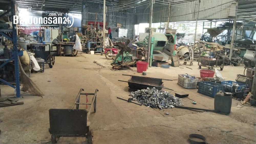 CC bán gấp nhà C4, đang làm xưởng cơ khí, gần 2500m2, chỉ 14 tỷ, TL, xã Rạch Kiến, Tây Ninh