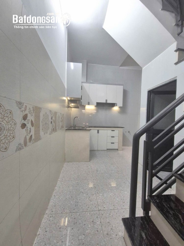 Nhà đẹp, Ni Sư Huỳnh Liên -Tân Bình cũ, HXH, 38m2, 4 tầng, 5.7tỷ có thương lượng. 