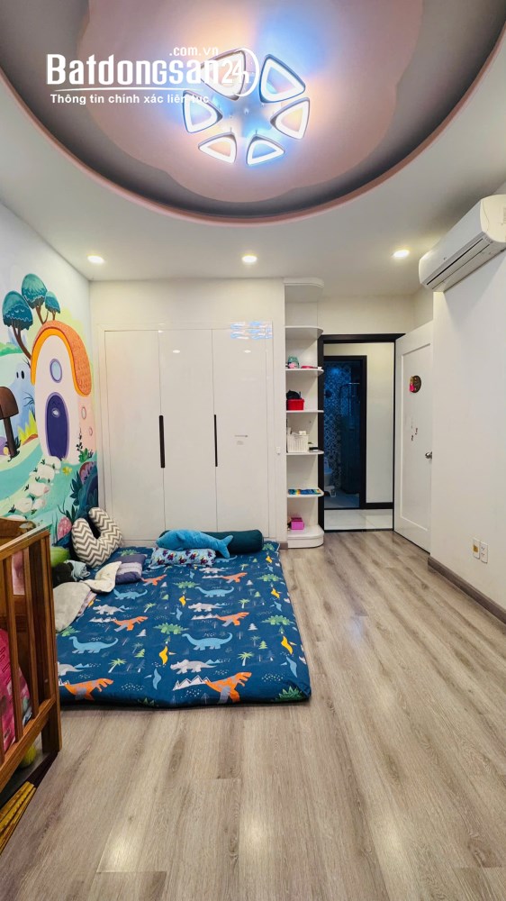 Bán Căn Hộ Cao Cấp Giai Việt/ Quận 8 - SHR - 4PN - Xông Hơi - 138M - Nhỉnh 7 Tỷ.