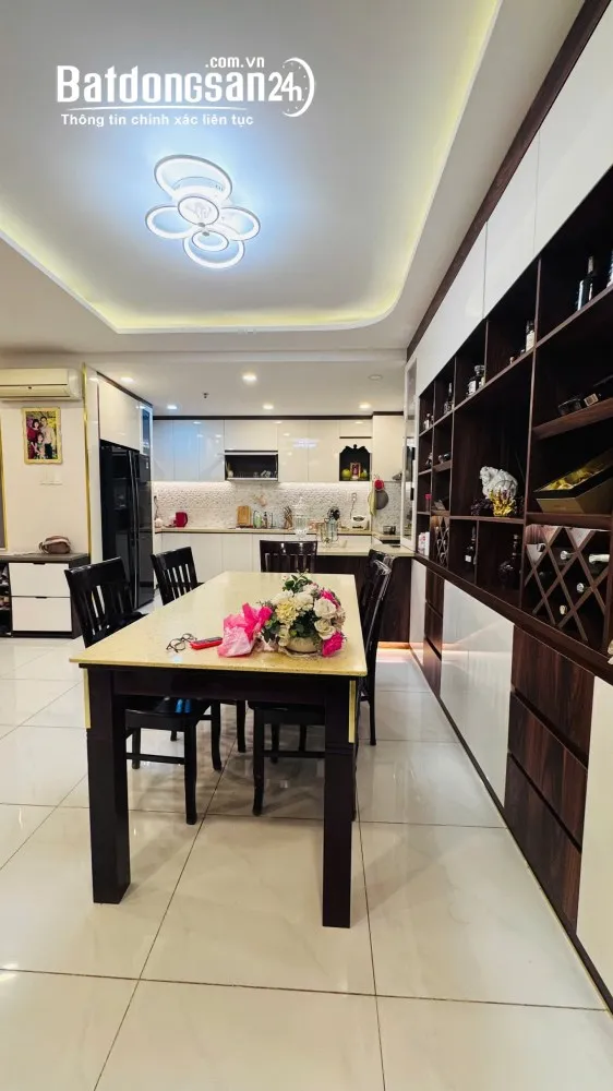 Bán Căn Hộ Cao Cấp Giai Việt/ Quận 8 - SHR - 4PN - Xông Hơi - 138M - Nhỉnh 7 Tỷ.
