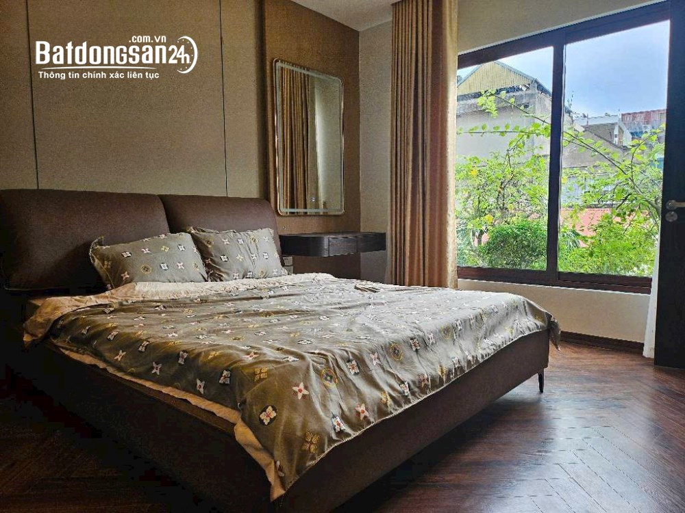 CỰC HOT- NHÀ ĐẸP TRẦN DUY HƯNG- LÔ GÓC - THANG MÁY 49m2 - 13,3 Tỷ