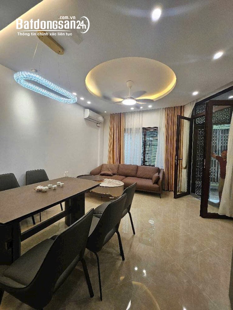 CỰC HOT- NHÀ ĐẸP TRẦN DUY HƯNG- LÔ GÓC - THANG MÁY 49m2 - 13,3 Tỷ