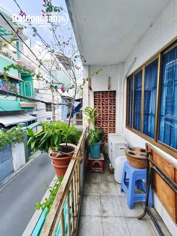 Nhà căn góc 2 MT, HXH, 48m2, 3 tầng, giá 7.5 tỷ, Đ. Lý Thường Kiệt, P. Tân Hòa (Q Tân Bình cũ).