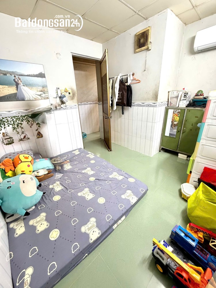 Bán nhà 62m2, 2 tầng, chỉ 6.5 tỷ, Đường Tô Hiệu, P. Tân Phú, TP Hồ Chí Minh.
